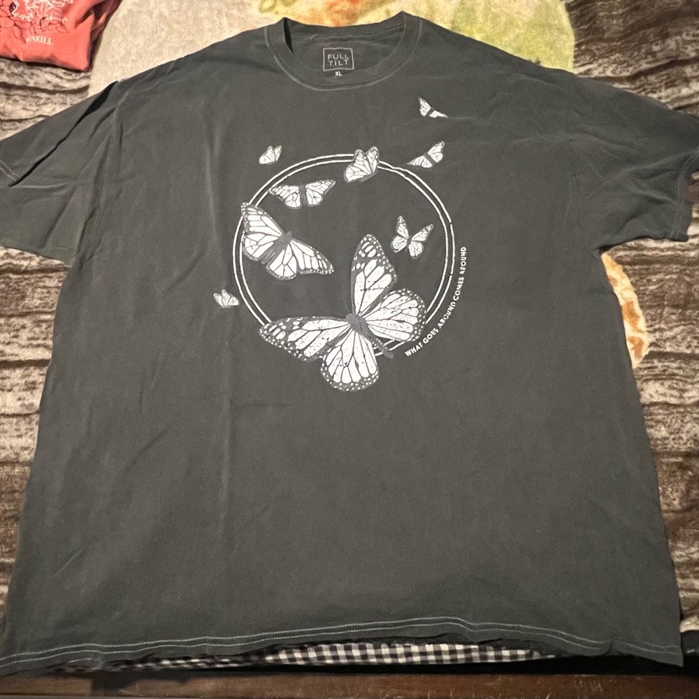 Full Tilt Gray Short Sleeve Graphic Tee